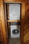 2/2 Cabin with Loft Nestled next to National Forest