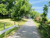 Lakefront Oasis near Lewiston & Niagara Falls