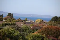 private Modern  studio apartment  with ocean views, balcony and Boat parking