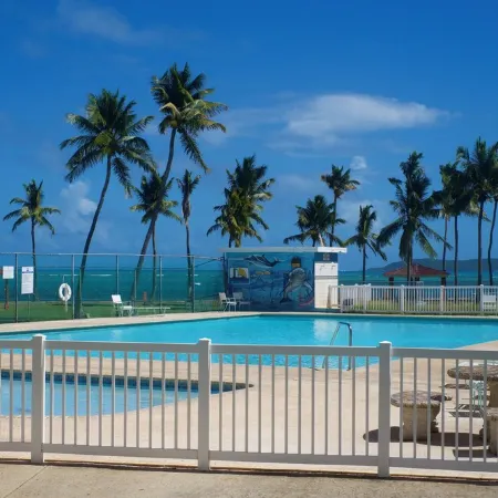 Private Island 1BR Condo with Oceanview, Pool View, 500MB WiFi & A/C