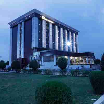 Hotel Grand Sarowar and Shakuntal Lawns Hotel Exterior