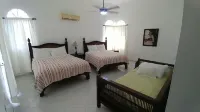Large 6 bedroom, Luxury Villa with Pool, Ocean View, Fully Staffed, Near Beach!
