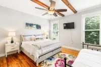 Spacious 4-bedroom w/ full en suite baths -  1/2 mile from Covington Square!