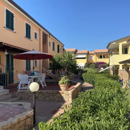 directly on the sea new apartment with garden and swimming pool