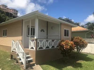 Come enjoy the beauty of Bathway Beach! Hotels in 