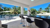 Maverick Luxury Villa/ 3bd/5bath