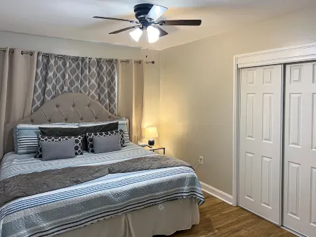 Charming Home Near Coliseum!