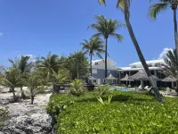 Ocean Front Stunning Views and Private Romantic Peninsula!