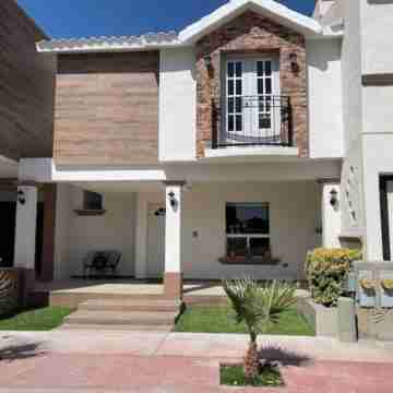 House in the Consulate! Hotel Exterior