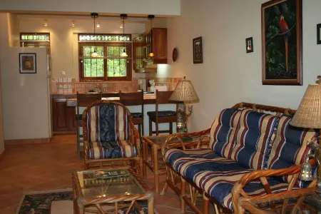 Tropical Villa with Pool and Spectacular Views - Villas Casa Loma - Suite 202