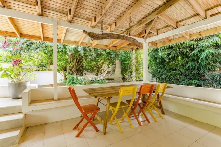 La Casita by Shacks Beach, Beach House, Coastal Living Style, LOCATION LOCATION