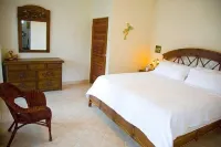 Hidden Gem in Esperanza--Easy Walk to Waterfront, Restaurants, Shops & Beach