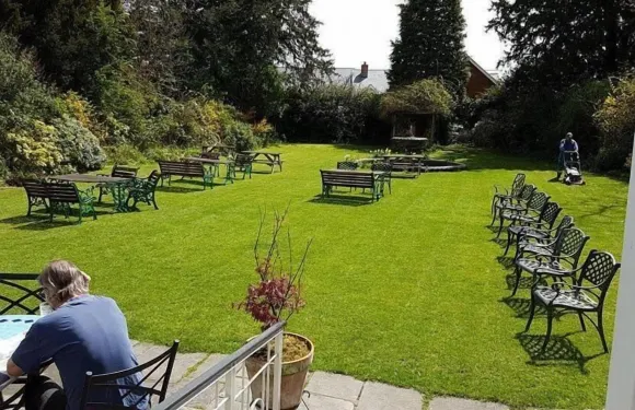 安特羅伯斯酒店