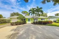 Tropical Pool Oasis on Quarter Acre by Downtown Stuart