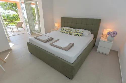 Apartmani Ana Hôtels à : Plat