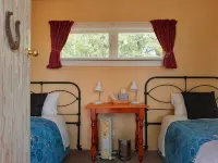 ピーターズ ファーム ロッジ のホテル