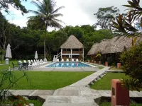 Hotel Tikal Inn - piscina