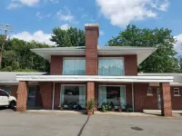 Melody Motor Lodge Hotels in Dunbar Township
