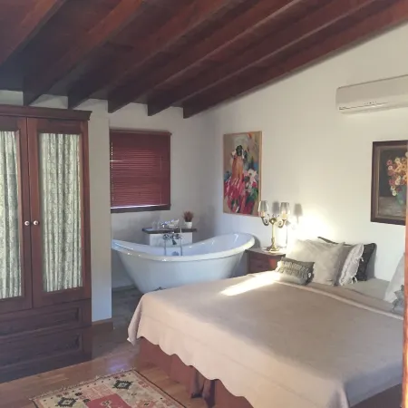Kamarca House Hotel