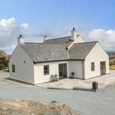 Bryn Meilw Hotels near South Stack Lighthouse