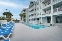 Gulf Coast 'Cozy Condo' w/ Pool: Walk to Beach! - Condos
