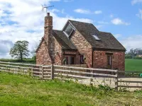 Owl Cottage Hotels in Southam
