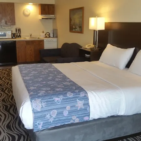 Tradewinds Motel