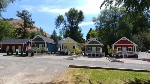 Lava Hot Springs West Koa Holiday Hotels in McCammon