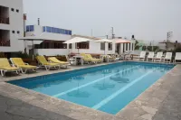 Hotel Bracamonte - С бассейном