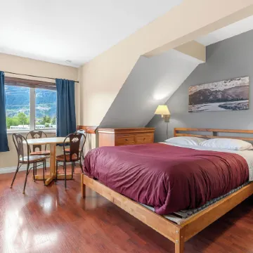 Squamish Adventure Inn