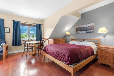 Squamish Adventure Inn Hotels near Sea to Sky Gondola