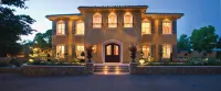 Arden Hills Hotels near Artistic Edge