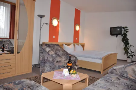 Hotel Zum Gründle Отели в г. Штютцербах