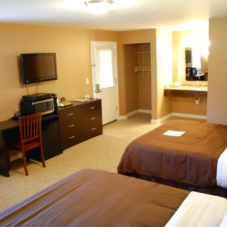 Abbot Trailside Lodging