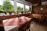 Landgasthof Grüner Baum Hotels in Hof