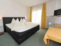 Hotel Pension Schweitzer Hotels in Silandro