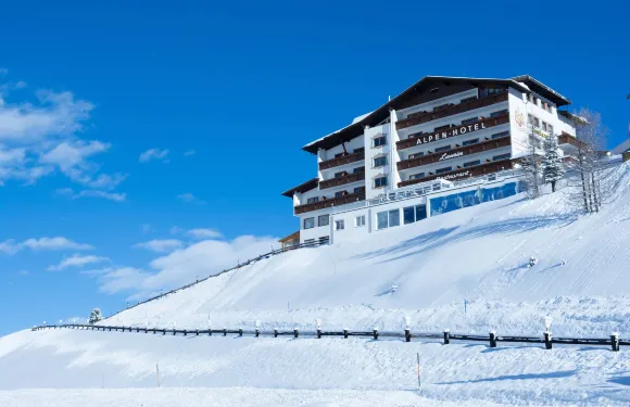 勞林阿爾本酒店