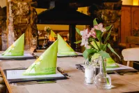 The Saracens Head Inn - breakfast