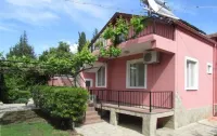 Lindos Pension