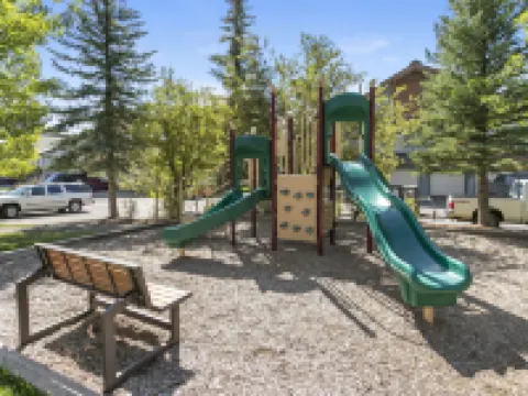 901 Crazy Horse Circle Condo Hotels in Edwards