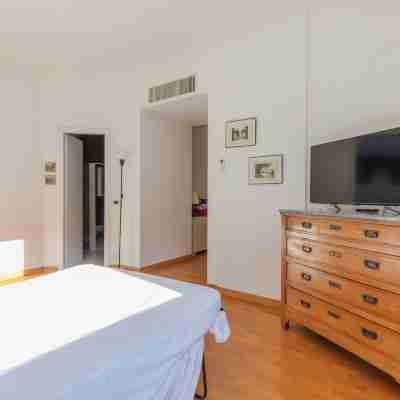Joivy Welcoming Flats by Lake Como Rooms