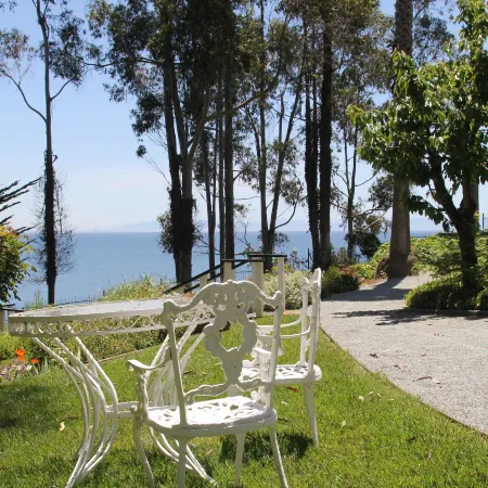 Monarch Cove Inn