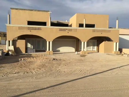 Beautiful new  2 Bedroom,  2 1/2Bath Lower Unit Отели в г. Rocky Point