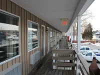 Brown's Motel Hotels in Brown County