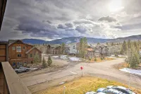 Walk to Main St Frisco! Modern Unit 7 Mi to Slopes - 3-Star