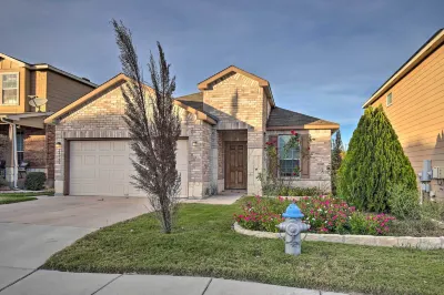 San Antonio Abode Near Golf, Shops and Dining! Hotels near Brook Hollow Library