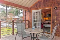 The Boat House Creekside Escape in Hot Springs! - WiFi