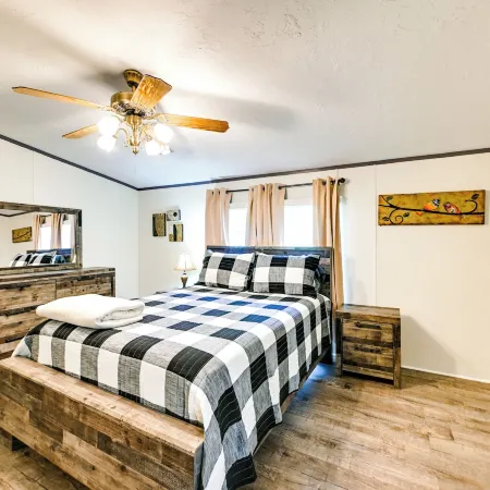 Quiet Horseshoe Hill House by Lake Barkley! Hoteles en Condado de Trigg