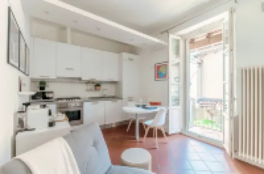 Flipping Flat - by MyHomeInComo