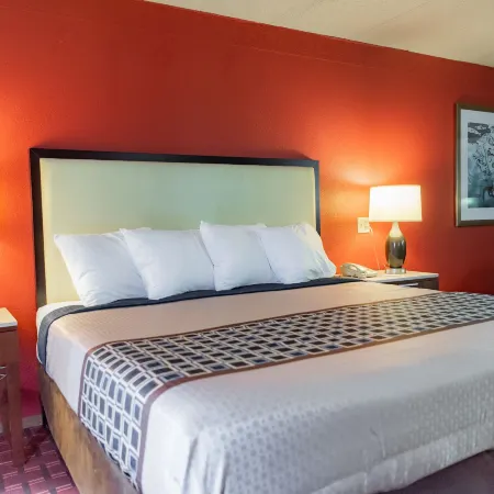 Spencer Inn & Suites Hotels in Spencer